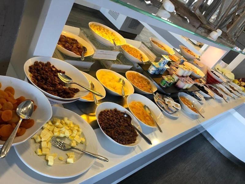 Hotel Vendome Khaled — restaurant