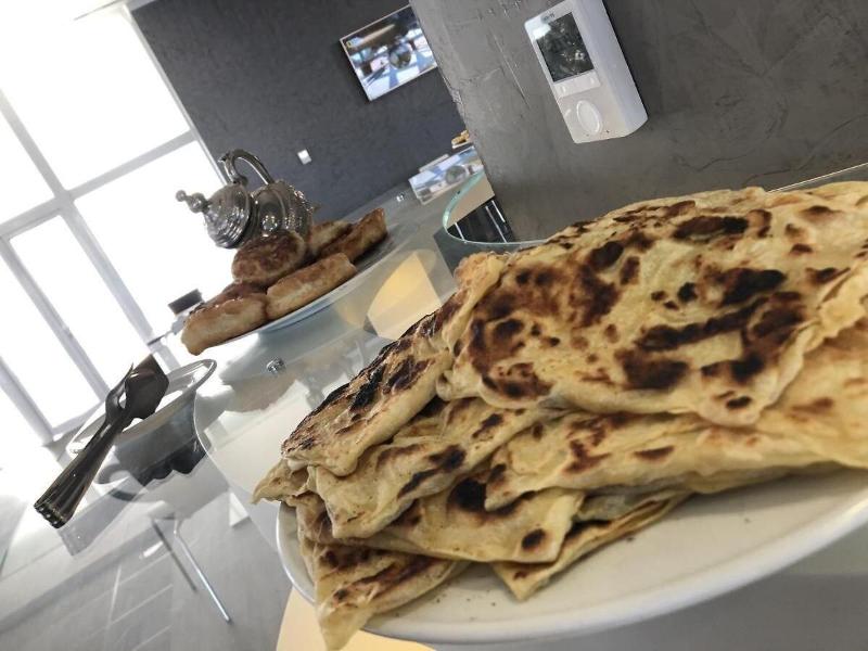Hotel Vendome Khaled — restaurant