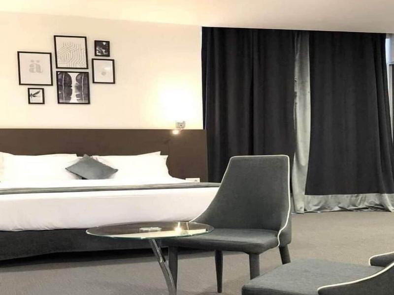 Hotel Vendome Khaled image