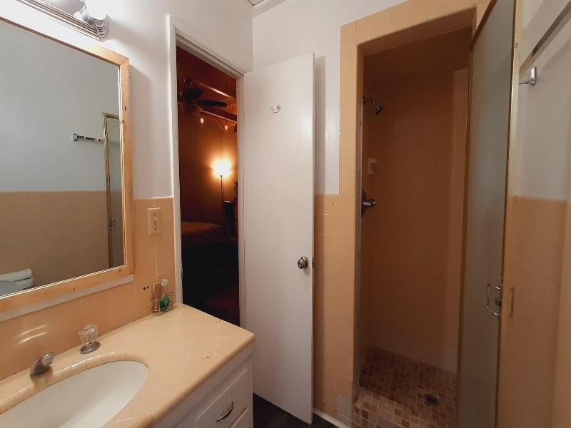Sherwood Arms Motel image