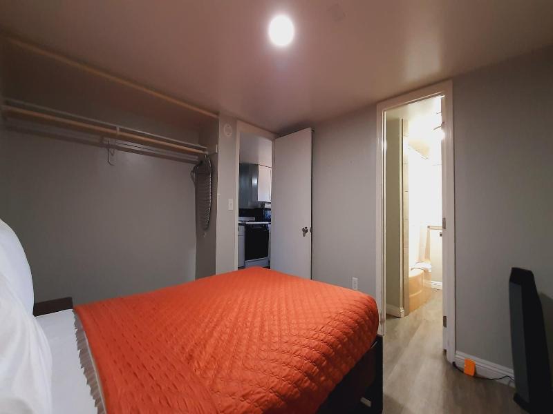 Sherwood Arms Motel image