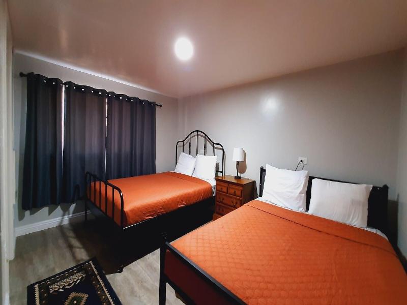 Sherwood Arms Motel image