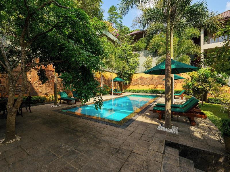 Villa Rumassala Luxury Chalets image