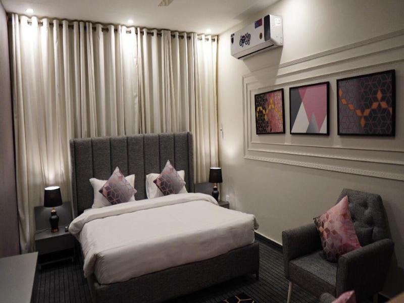 La Maison Hotel Islamabad image