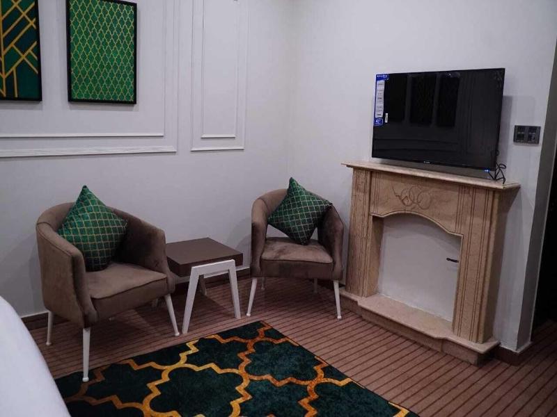 La Maison Hotel Islamabad image