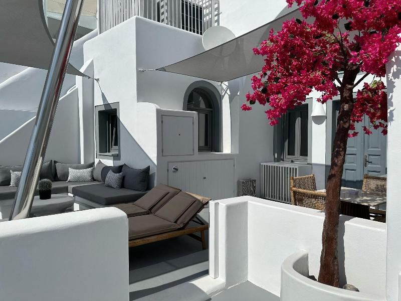 Dagaz Suites image