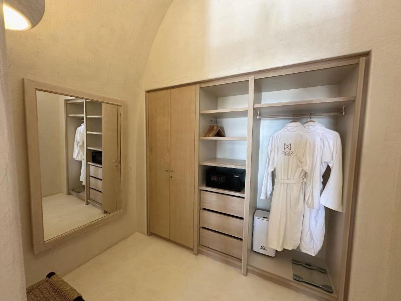 Dagaz Suites image
