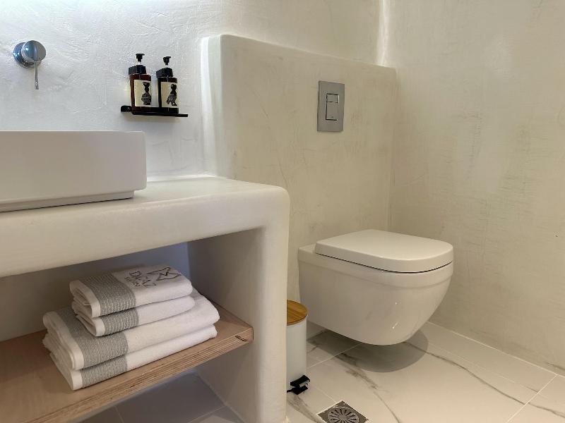Dagaz Suites image