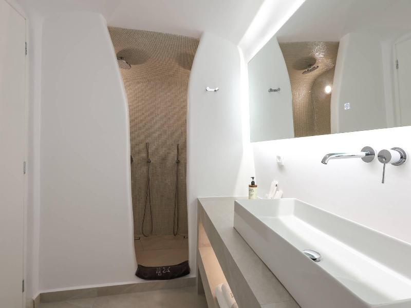 Dagaz Suites image