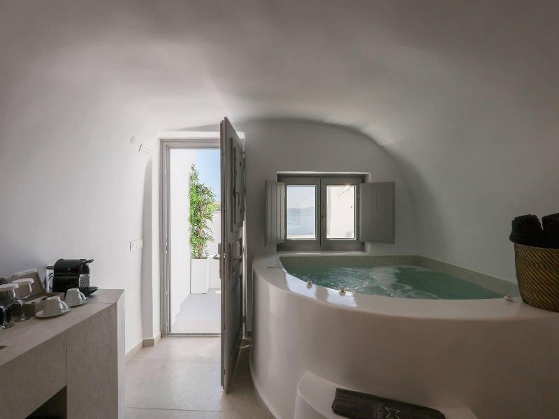 Dagaz Suites image
