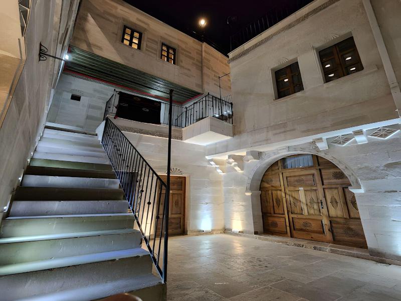 Noah's Ark Cave Hotel image