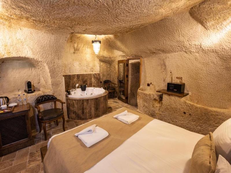 Noah's Ark Cave Hotel image