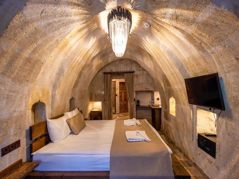 Noah's Ark Cave Hotel image