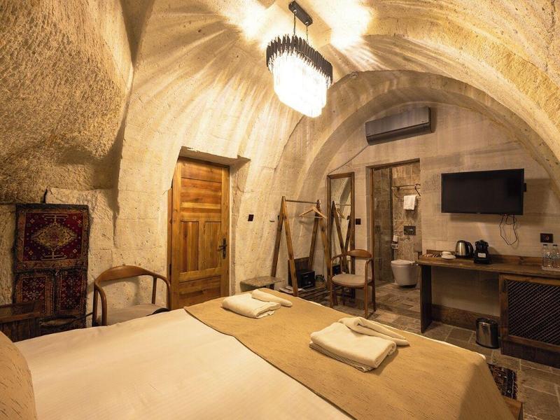 Noah's Ark Cave Hotel image