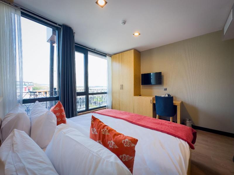 Mihman Hotel image