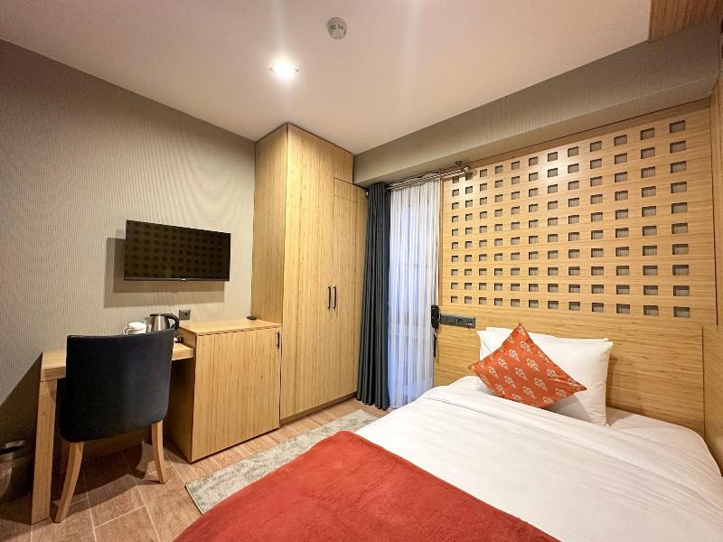 Mihman Hotel image