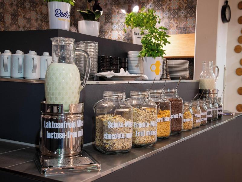[bee]village Messehotel Hannover-laatzen. image