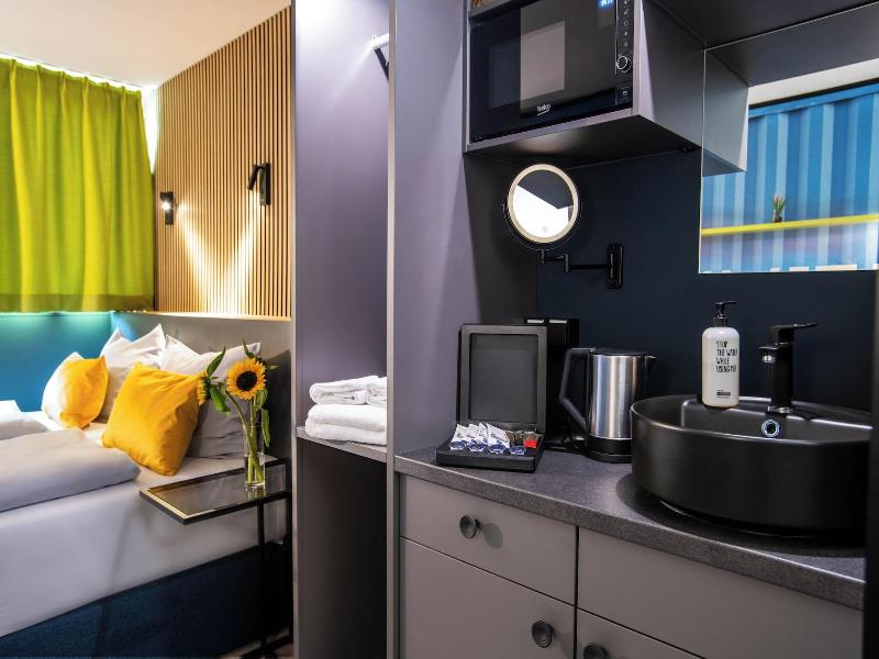 [bee]village Messehotel Hannover-laatzen. image