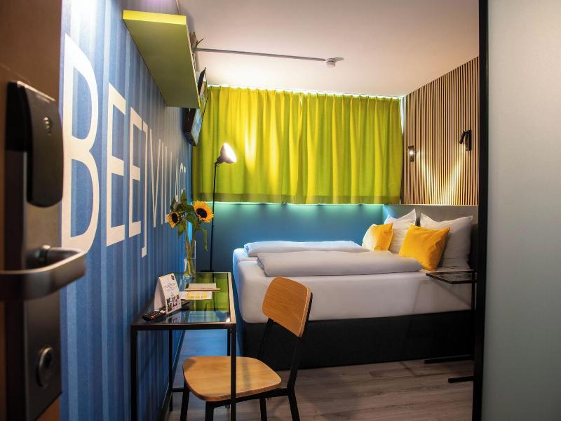 [bee]village Messehotel Hannover-laatzen. image