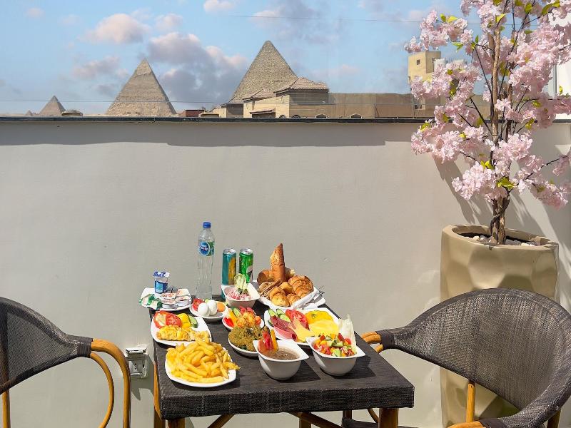 Rizk Pyramids View Hotel image