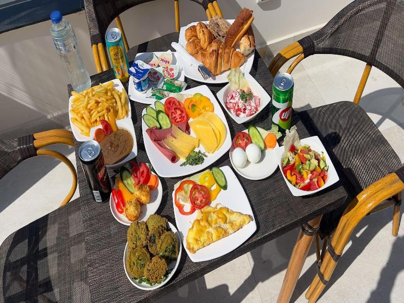 Rizk Pyramids View Hotel image