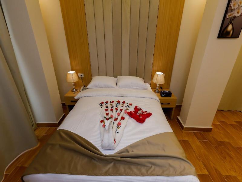 Rizk Pyramids View Hotel image