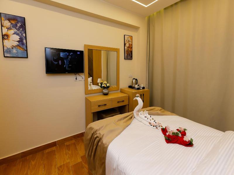 Rizk Pyramids View Hotel image