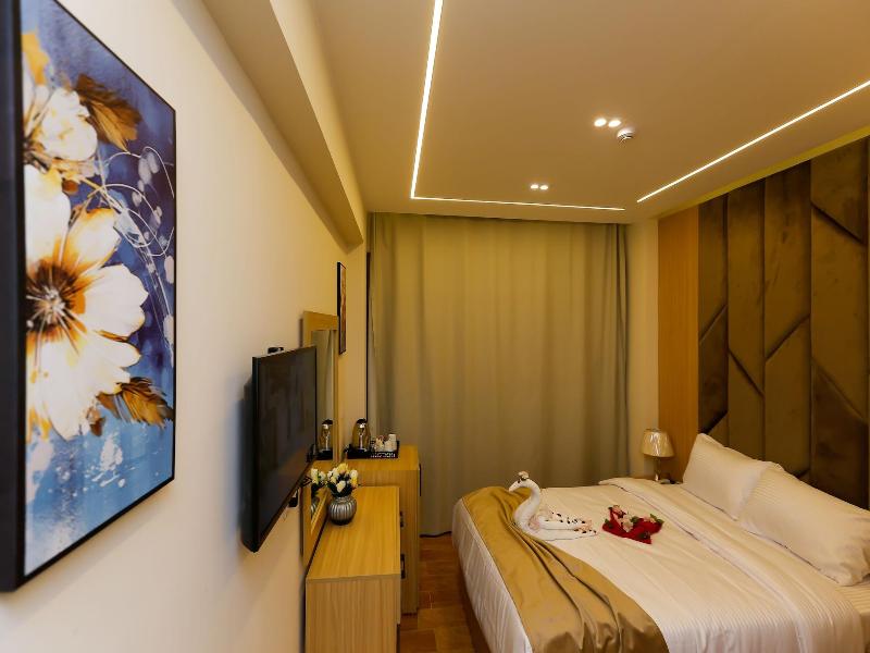 Rizk Pyramids View Hotel image