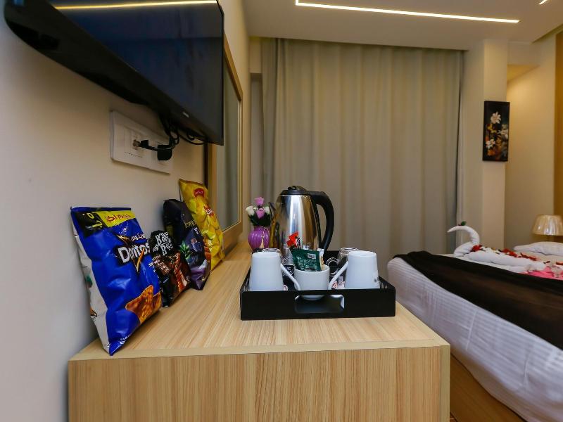 Rizk Pyramids View Hotel image