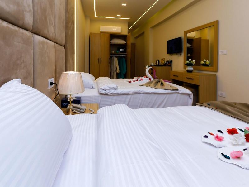 Rizk Pyramids View Hotel image