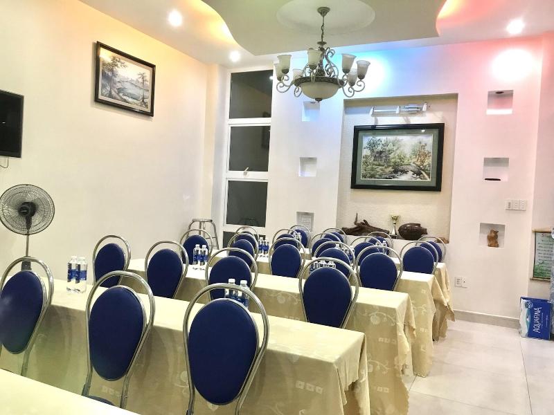 Thien Ha Hotel image
