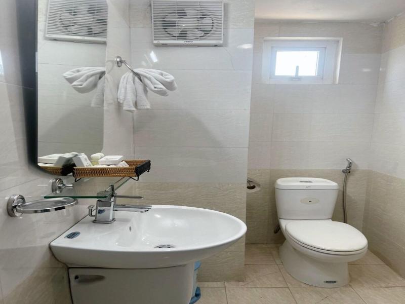 Thien Ha Hotel image