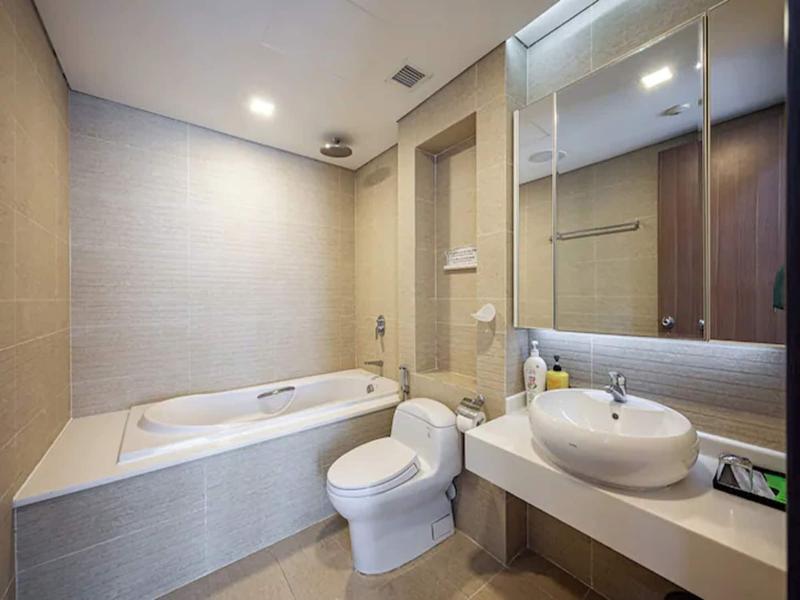 Bluesky Landmark 81 Paradise Vacation image