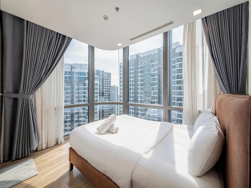 Bluesky Landmark 81 Paradise Vacation image
