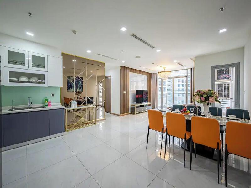 Bluesky Landmark 81 Paradise Vacation image