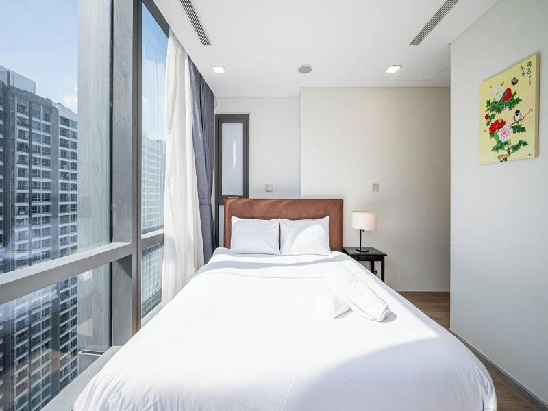 Bluesky Landmark 81 Paradise Vacation image