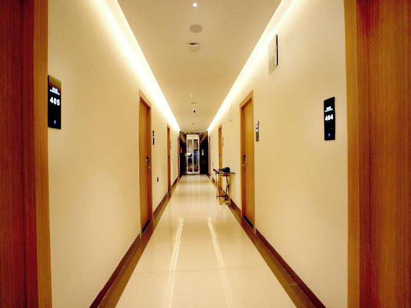 Oak Business Hotel image