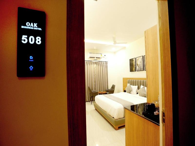 Oak Business Hotel image