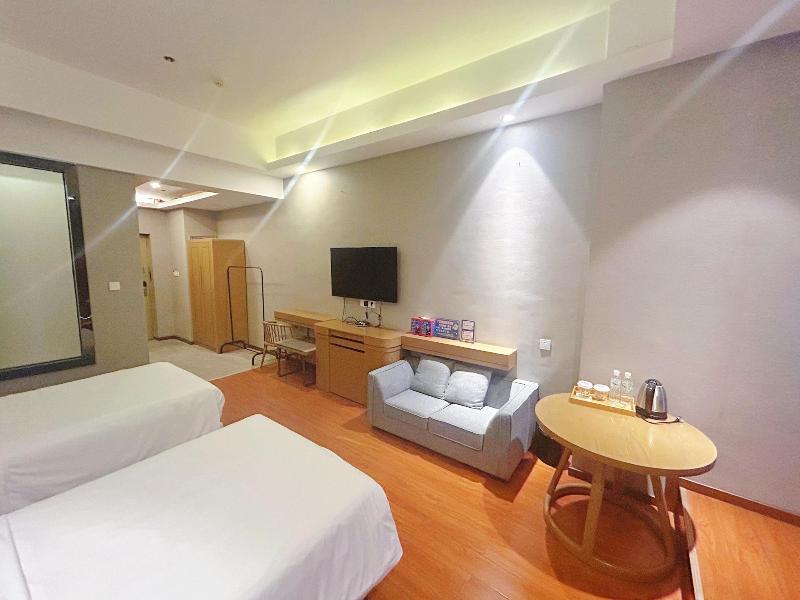 Azure View Elegant Hotel Guangzhou South Railway image