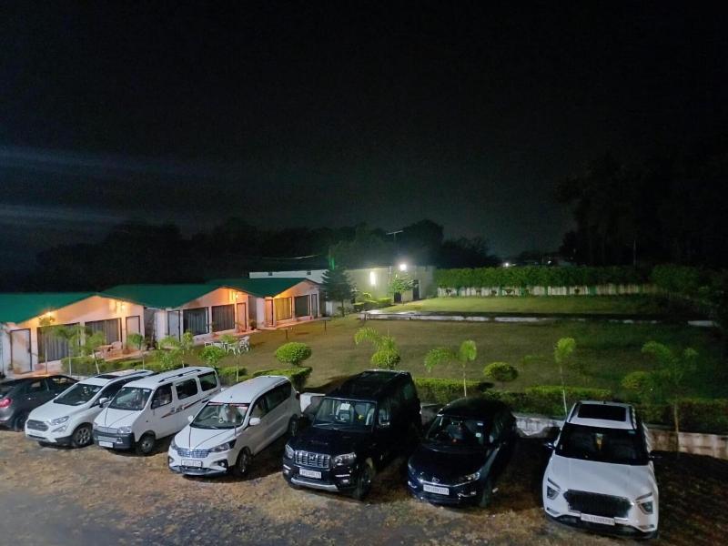 Six Seasons Resort