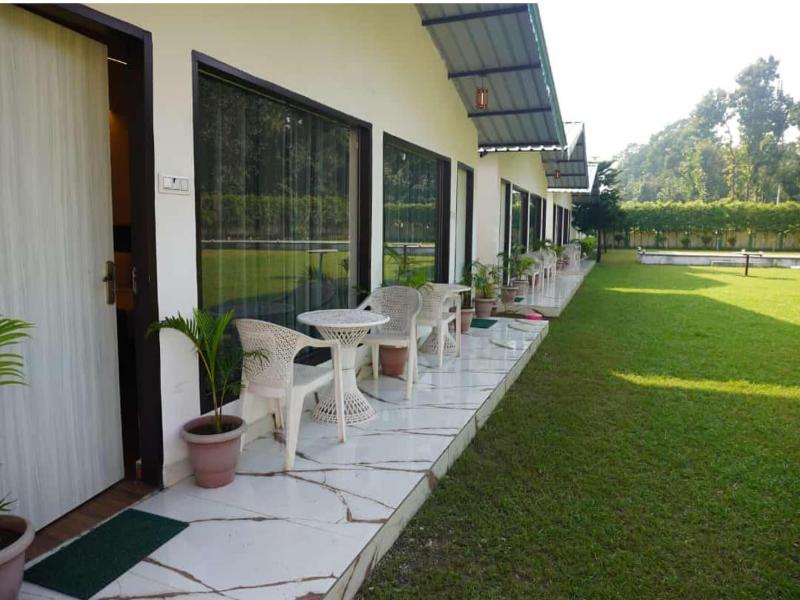 Six Seasons Resort