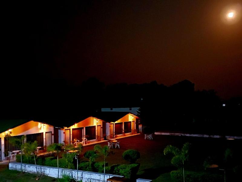 Six Seasons Resort