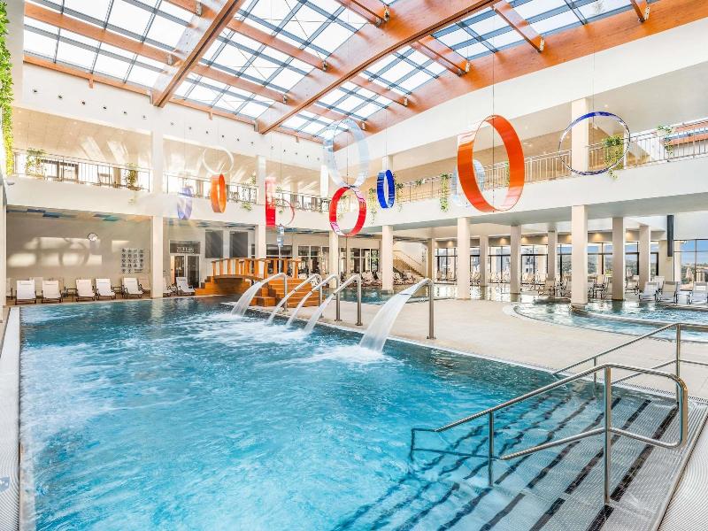 Mã¶venpick Resort And Spa Fruske Terme image