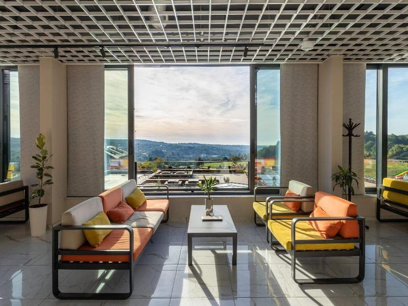 Mã¶venpick Resort And Spa Fruske Terme image
