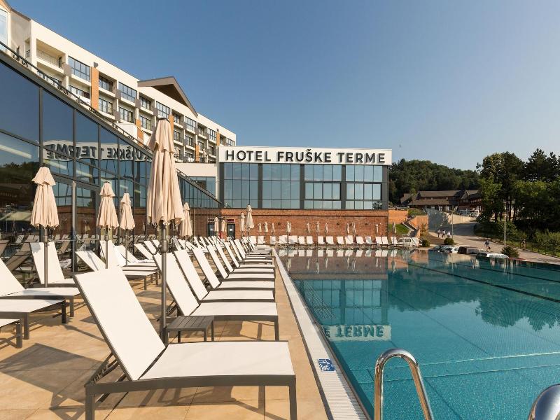 Mã¶venpick Resort And Spa Fruske Terme image