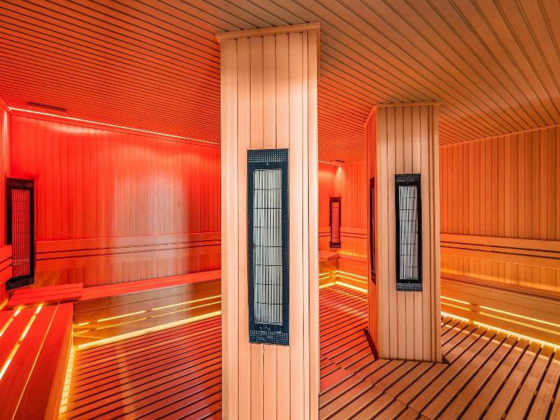 Mã¶venpick Resort And Spa Fruske Terme image