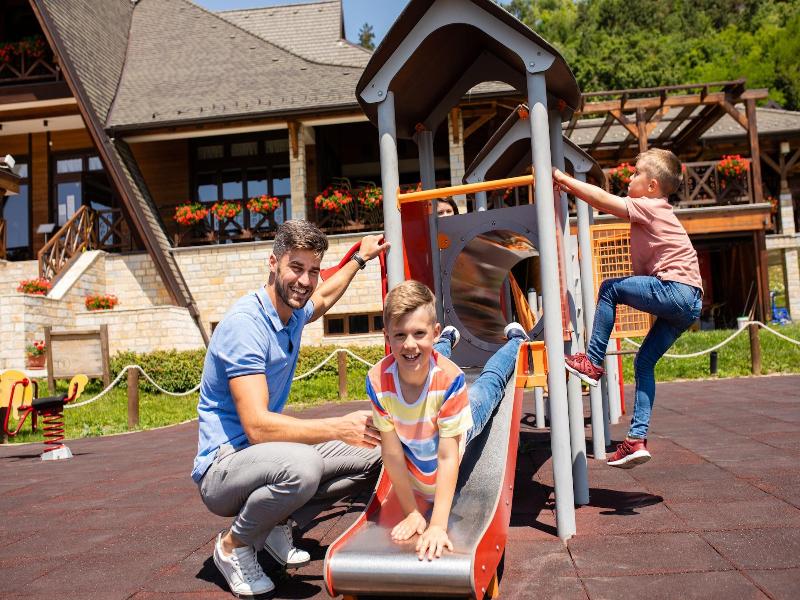 Mã¶venpick Resort And Spa Fruske Terme image