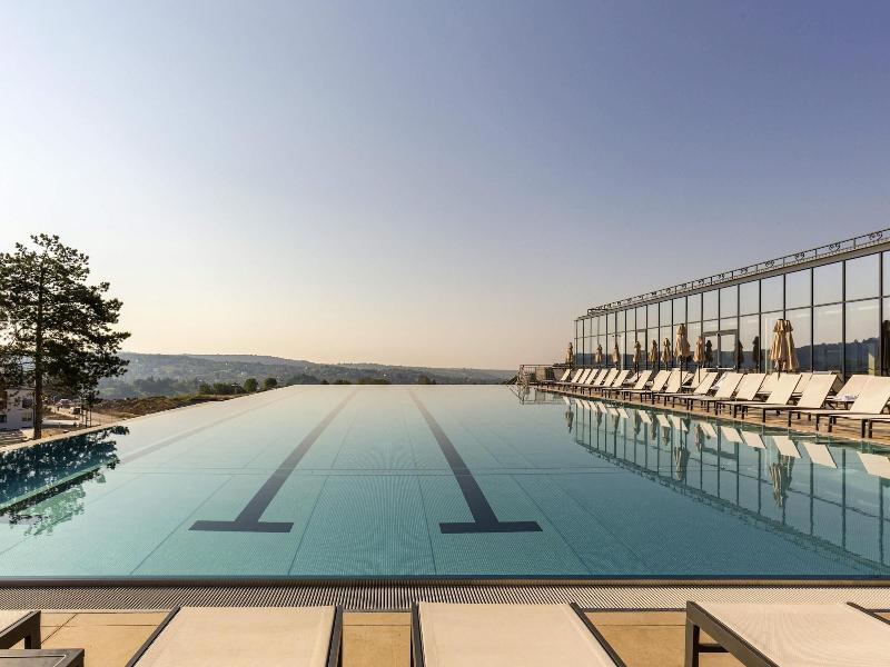Mã¶venpick Resort And Spa Fruske Terme image
