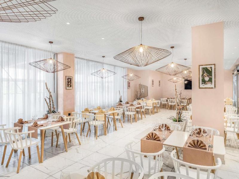 Mã¶venpick Resort And Spa Fruske Terme image