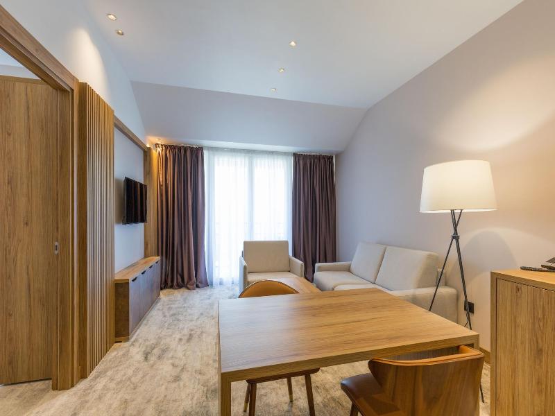 Mã¶venpick Resort And Spa Fruske Terme image
